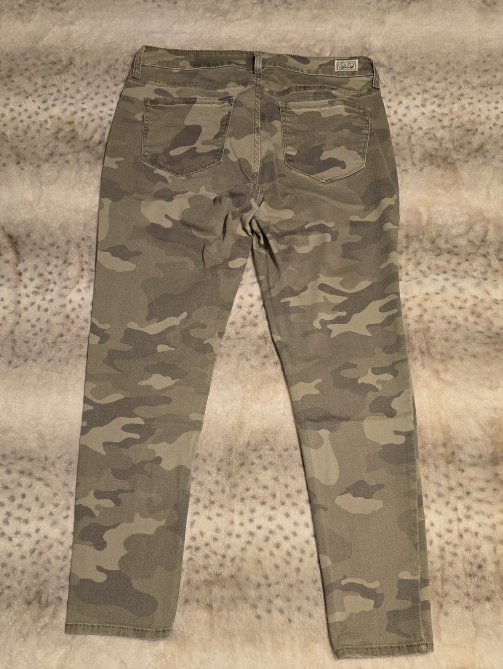 Seven7 Camo Mid-Rise Utility Ankle Skinny Jeans - Picture 6 of 12